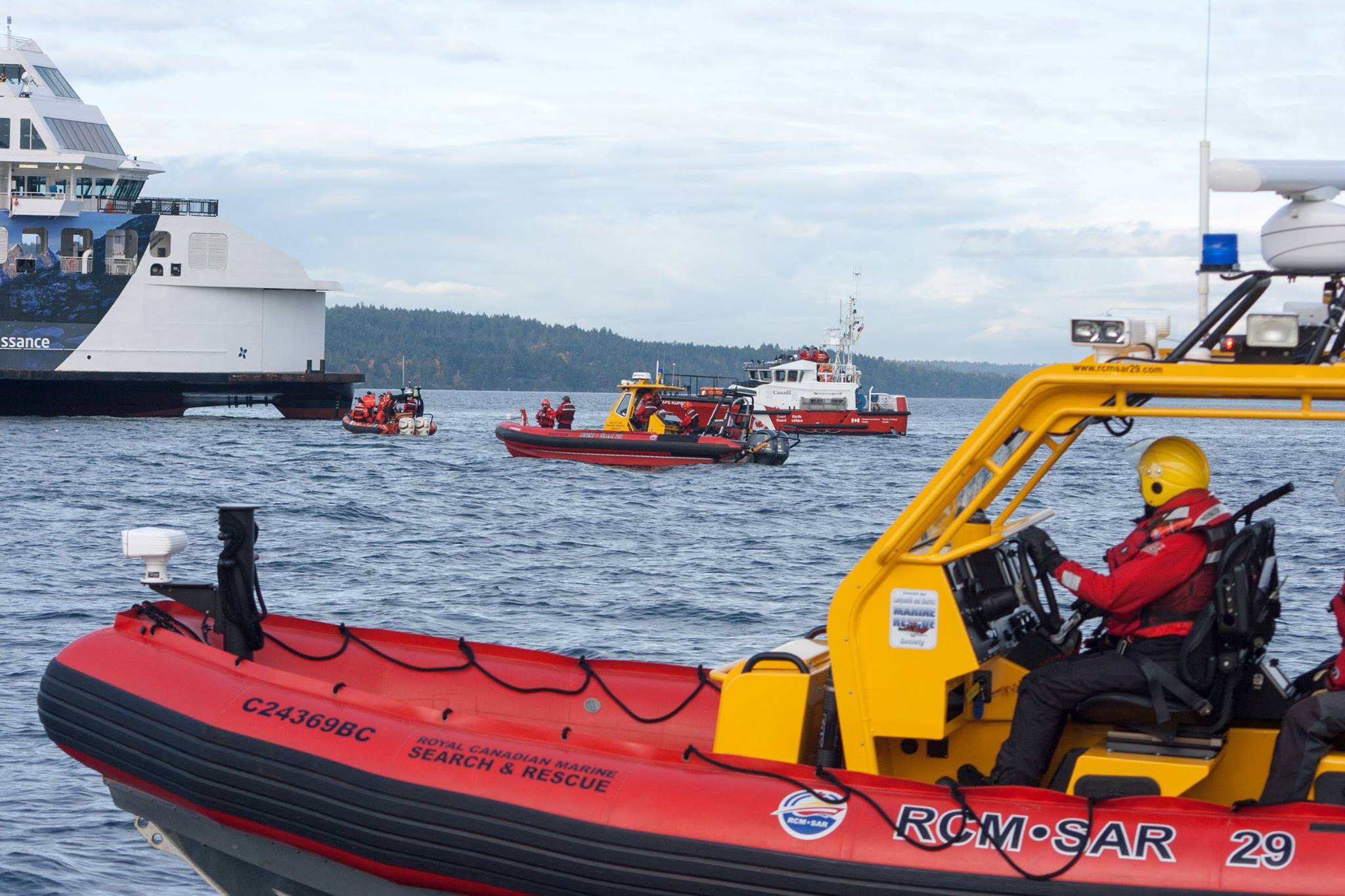 RCMSAR Crews Respond to Simulated Ferry Fire in Exercise Salish Sea 2017 -  RCMSAR